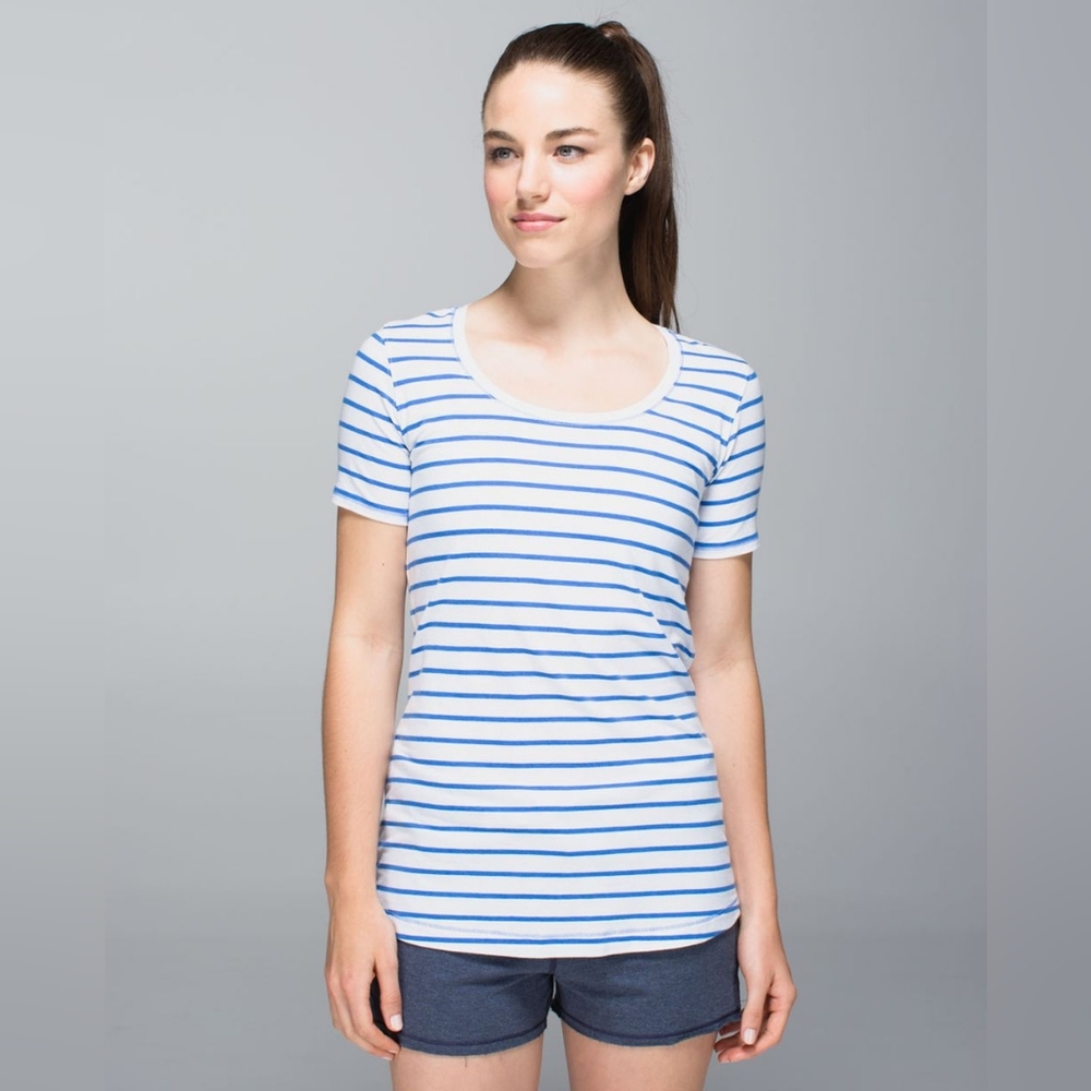 LULULEMON Every Yogi Tee,Blue White Stripes, Small, EUC